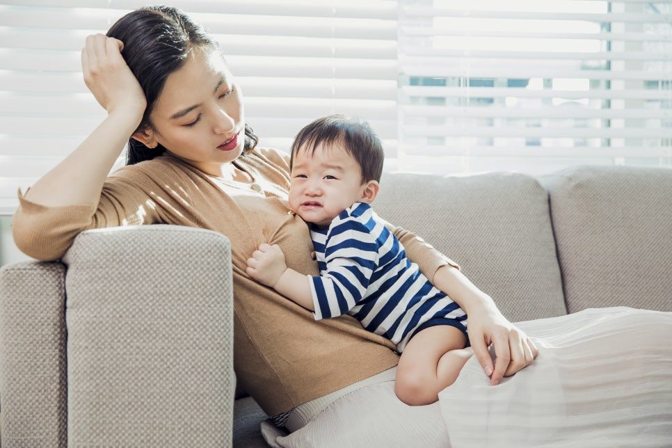 자꾸 안아달라고 하는 아이, 해결법은?
