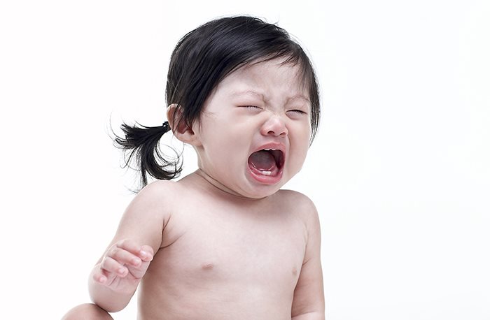 더위에 짜증이 늘은 아이, 소리 지를 때 어떻게?