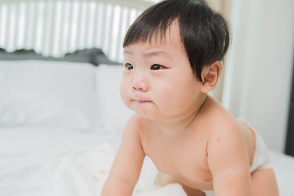 아기 몸에서 뼈 부러지는 듯한 소리가 나요