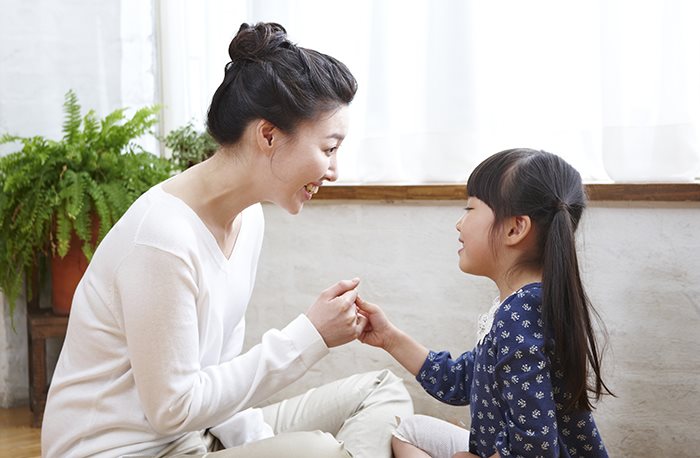 아이와 함께 '스마트폰 행동계약서'를 써보세요
