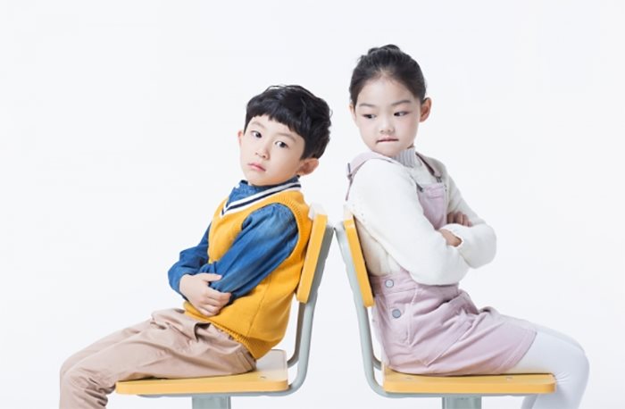 두 아이 모두 공평하게 대할 수 있는 방법?