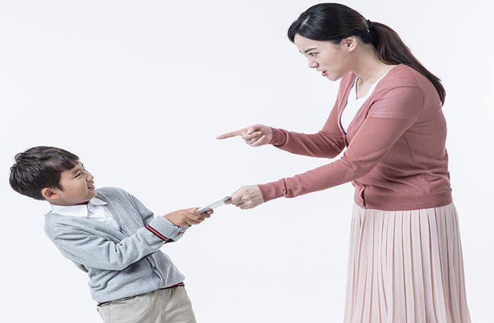 아이 야단칠 때, ‘과거’는 묻지 마세요