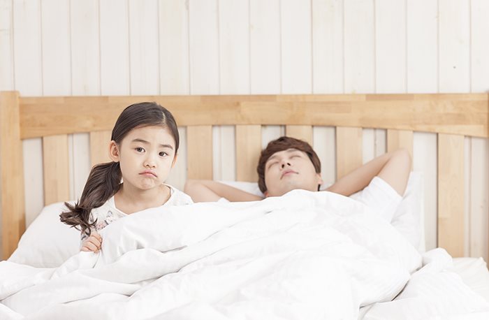 늦게 자려고 하는 아이, 무엇이 문제일까요?