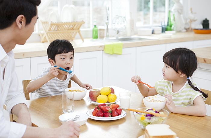 편식 심하고 식사 습관 안 좋은 아이라면?