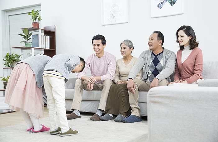 아이가 어른한테 인사를 안 해서 민망해요
