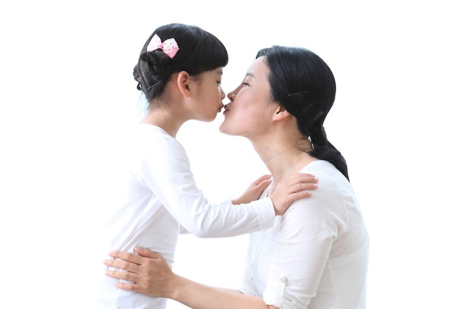 뽀뽀하면 충치가 생긴다구요!?