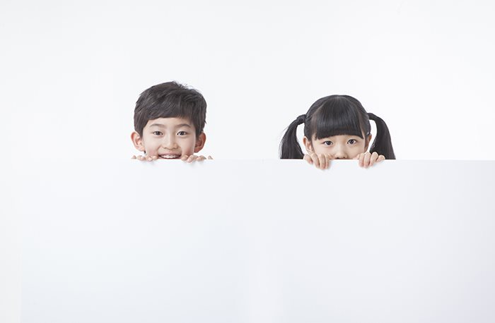 낯가림이 심한 아이, 어떻게 해주면 좋을까요?