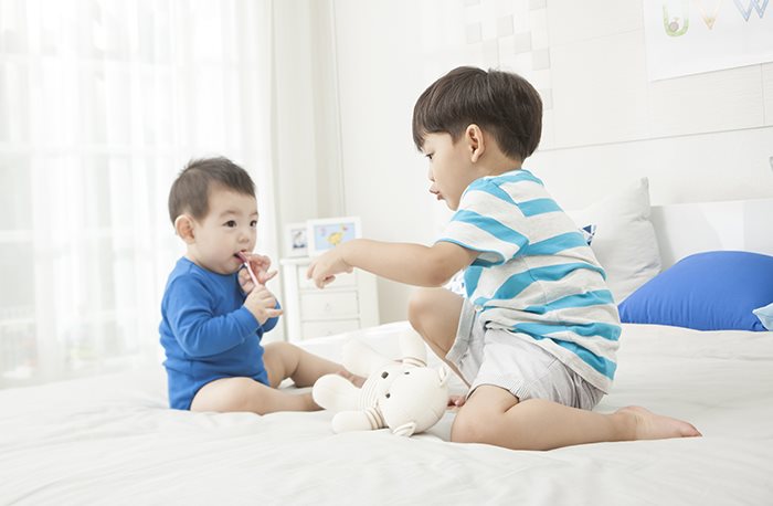 동생이 생기고 떼쓰는 우리아이, 어떡하죠?